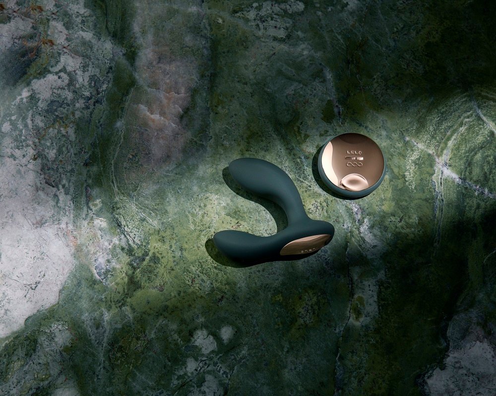 LELO Hugo 2 Remote Controlled Prostate Massager Black - Image 5